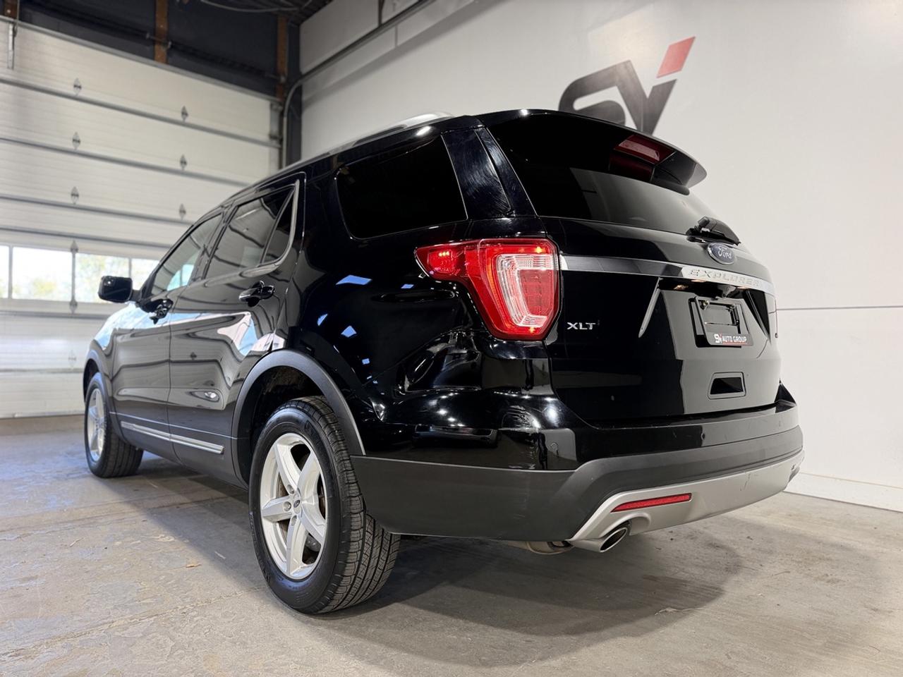 2017 Ford Explorer XLT Photo