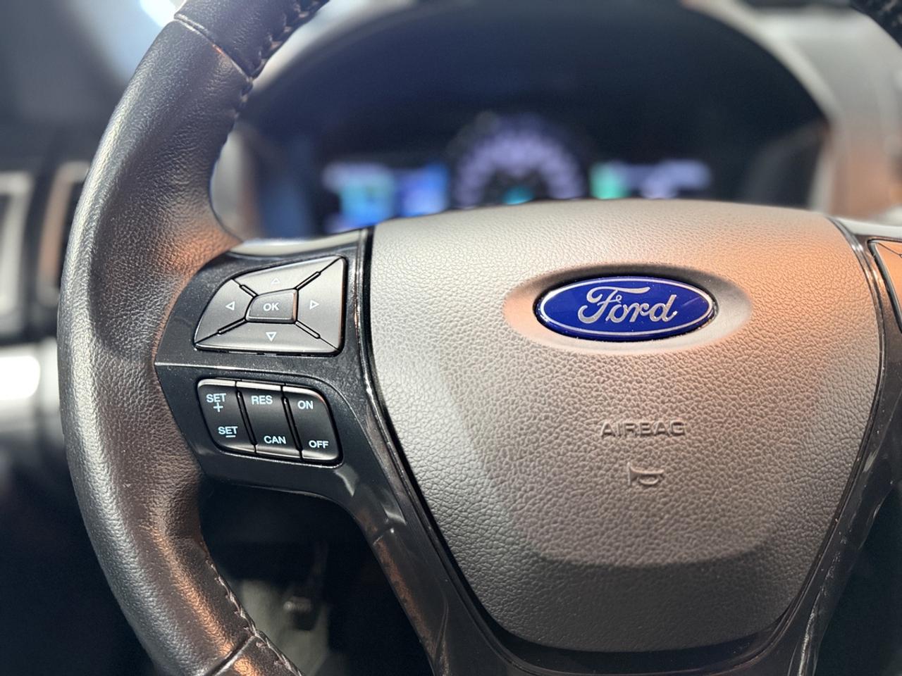 2017 Ford Explorer XLT Photo