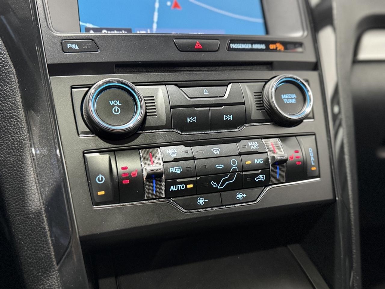 2017 Ford Explorer XLT Photo