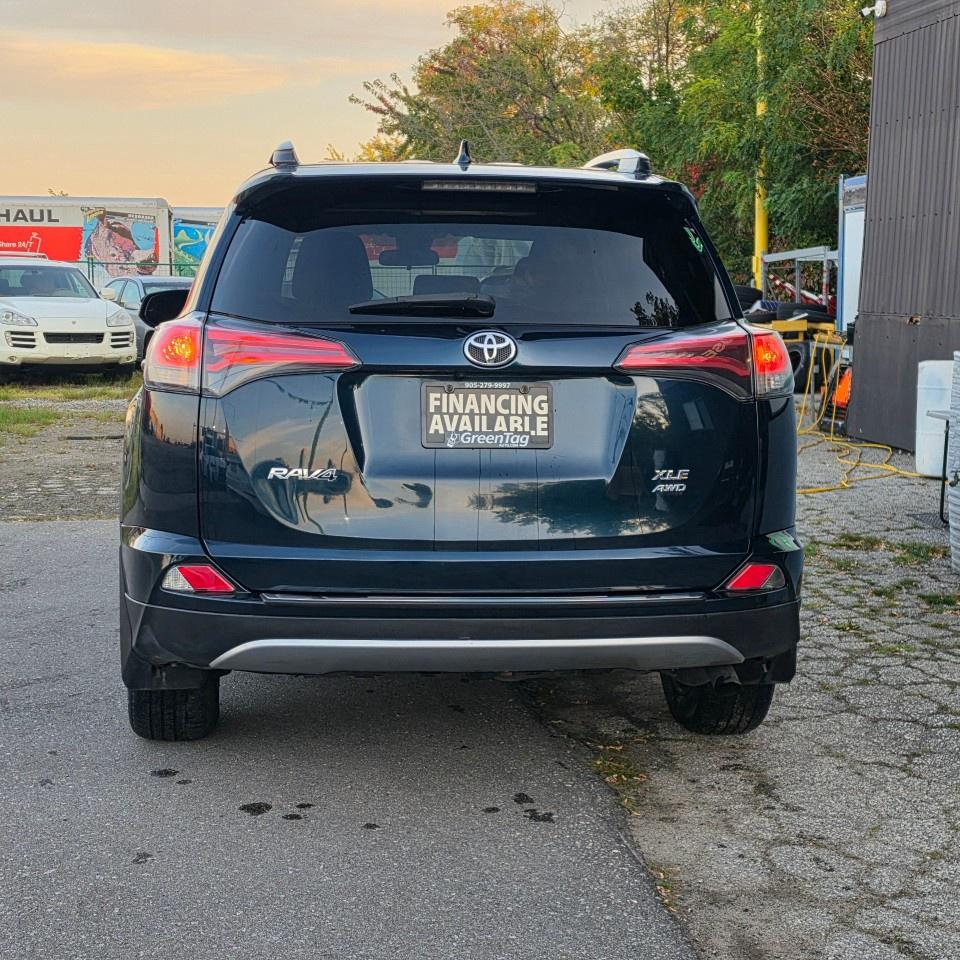 2018 Toyota RAV4 AWD XLE Photo