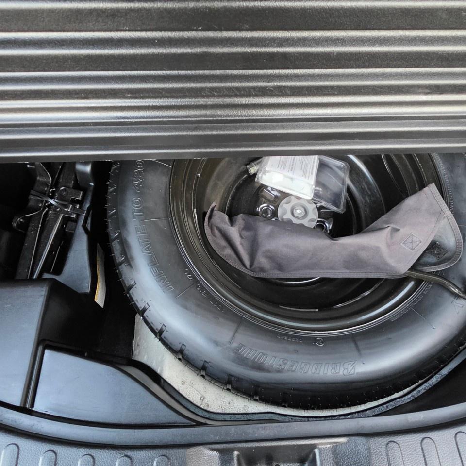 2018 Toyota RAV4 AWD XLE Photo