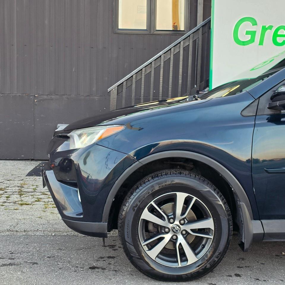 2018 Toyota RAV4 AWD XLE Photo