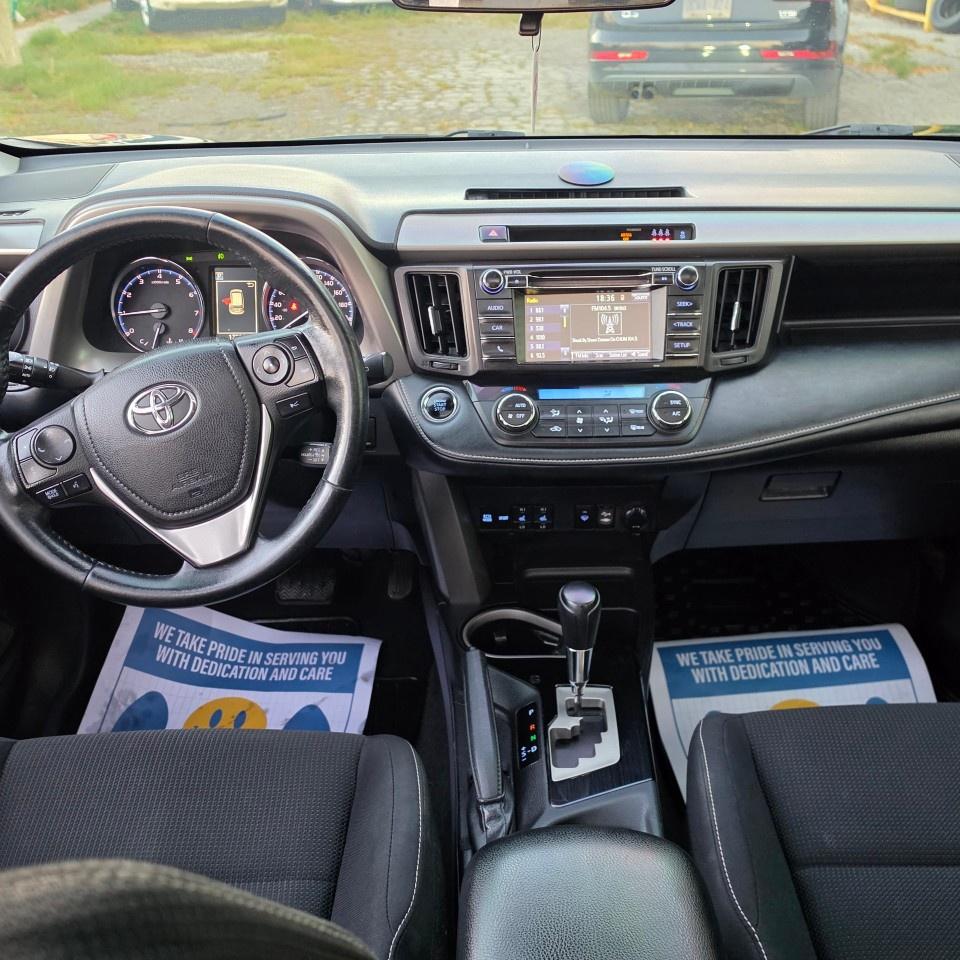 2018 Toyota RAV4 AWD XLE Photo