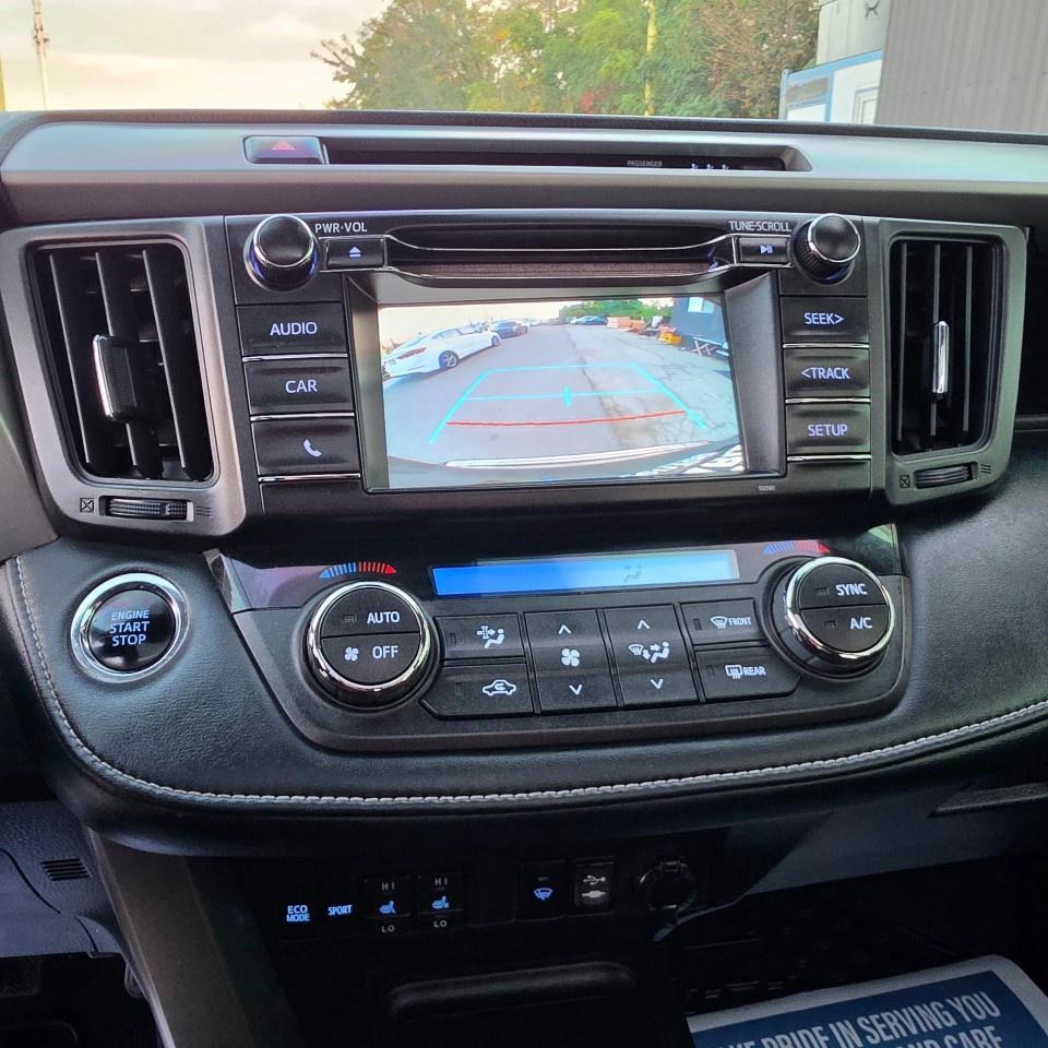 2018 Toyota RAV4 AWD XLE Photo