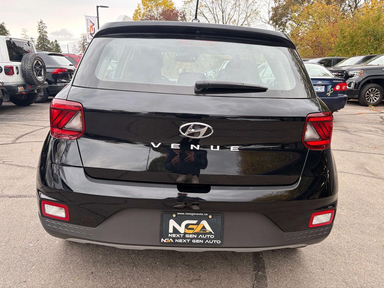 2025 Hyundai Venue Preferred Heated Steering Remote Starter One Owner Photo