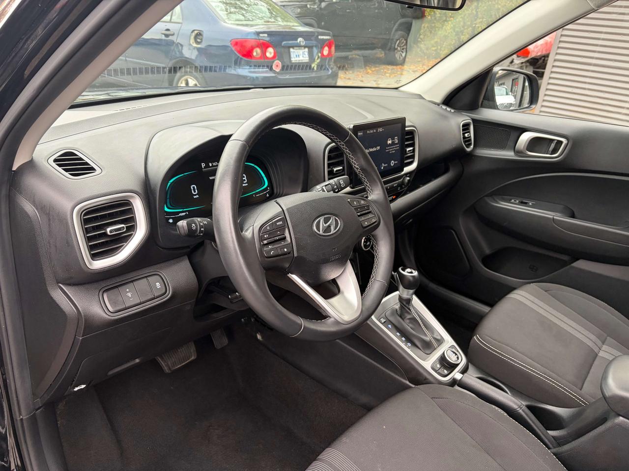 2025 Hyundai Venue Preferred Heated Steering Remote Starter One Owner Photo