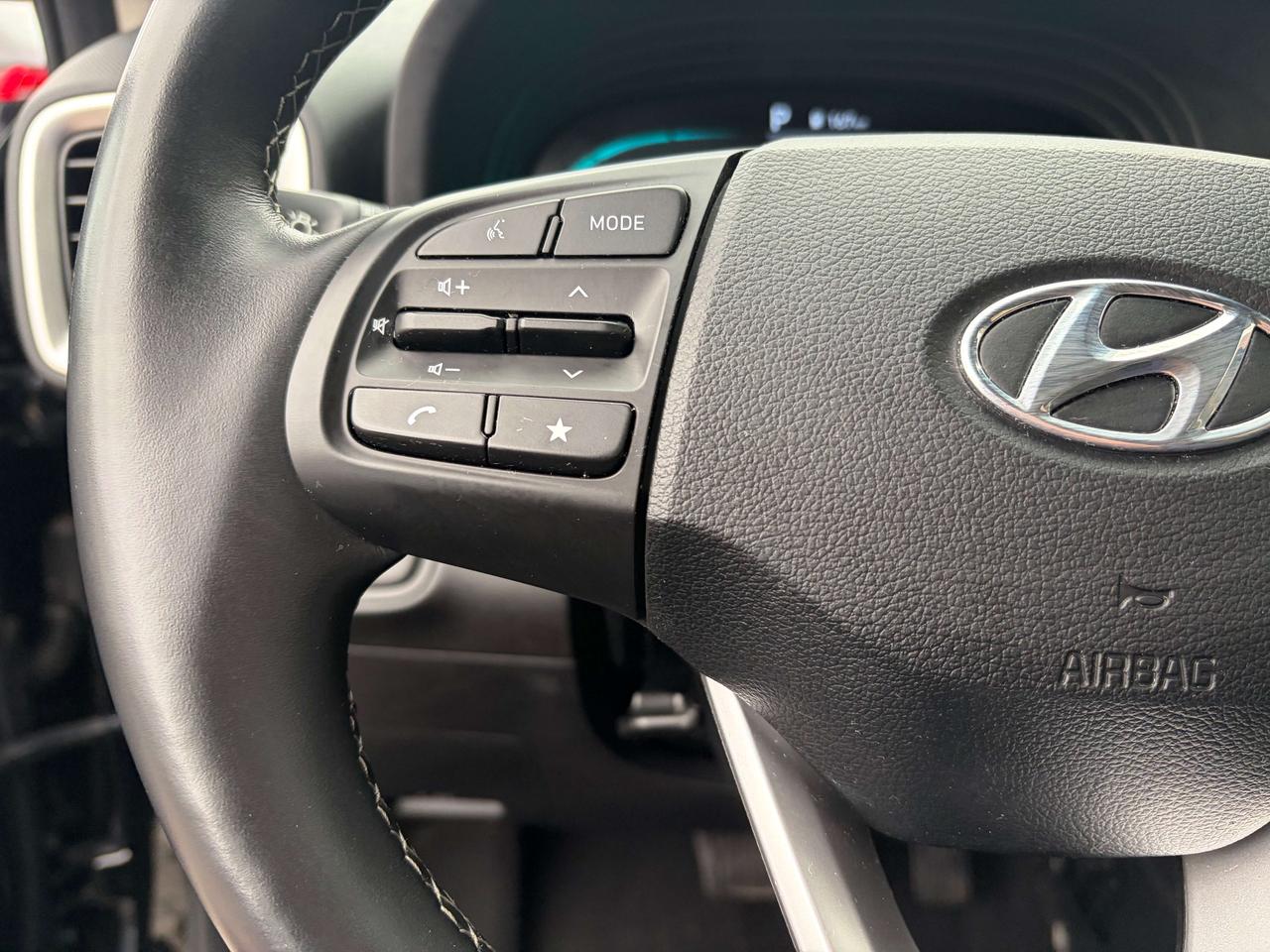 2025 Hyundai Venue Preferred Heated Steering Remote Starter One Owner Photo