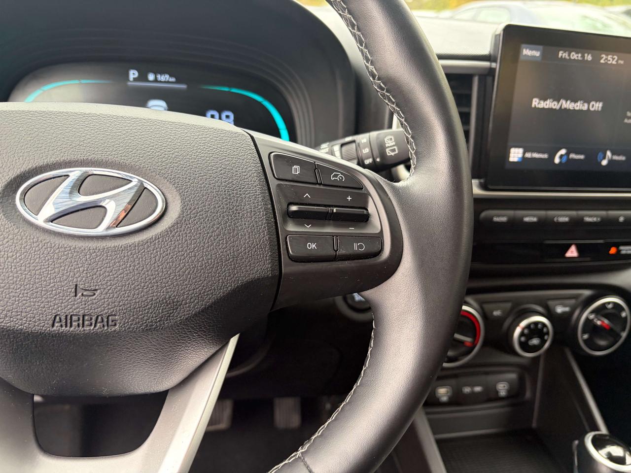 2025 Hyundai Venue Preferred Heated Steering Remote Starter One Owner Photo