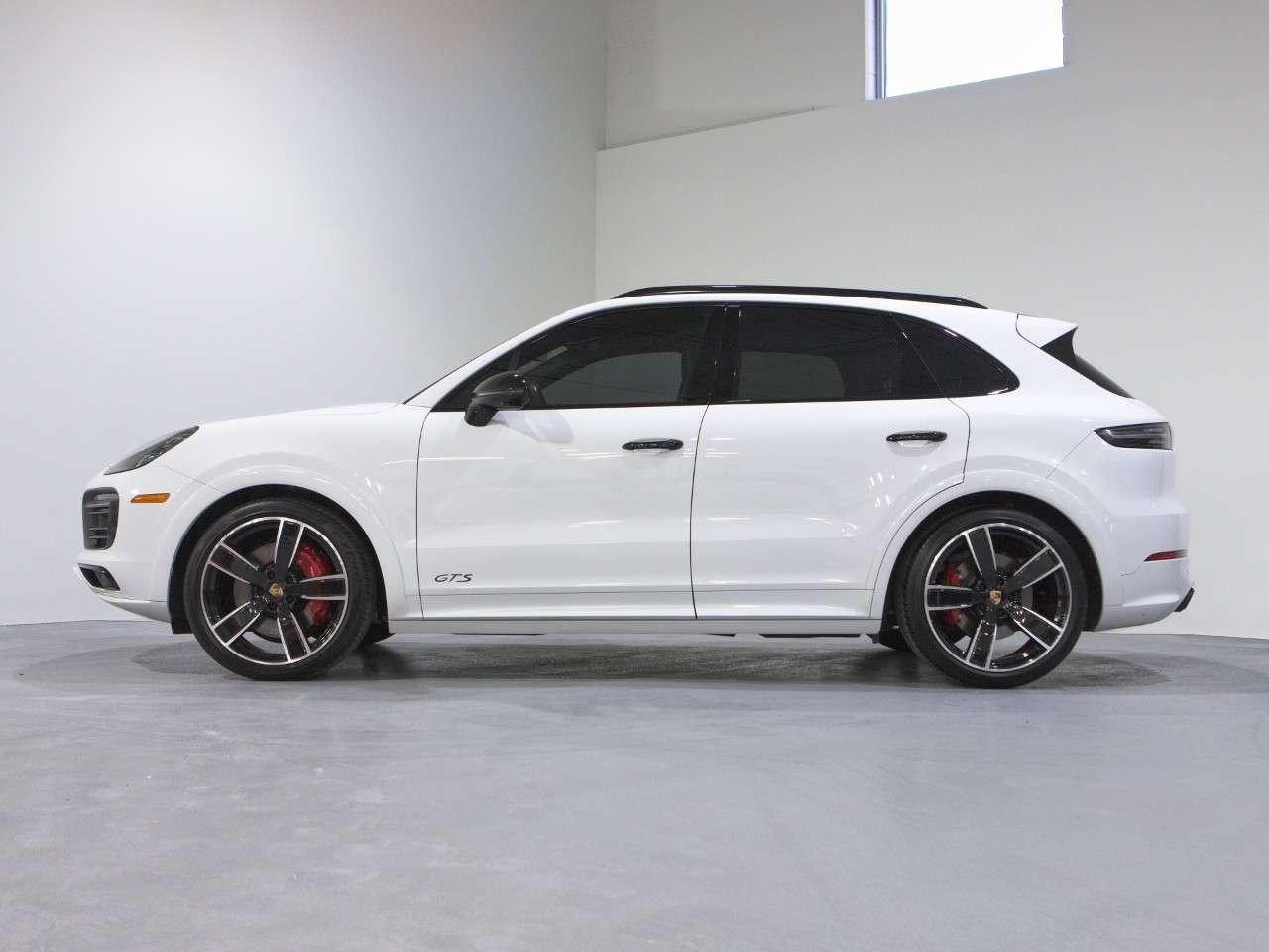 2023 Porsche Cayenne GTS AWD Photo1
