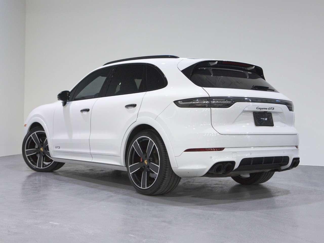 2023 Porsche Cayenne GTS AWD Photo2