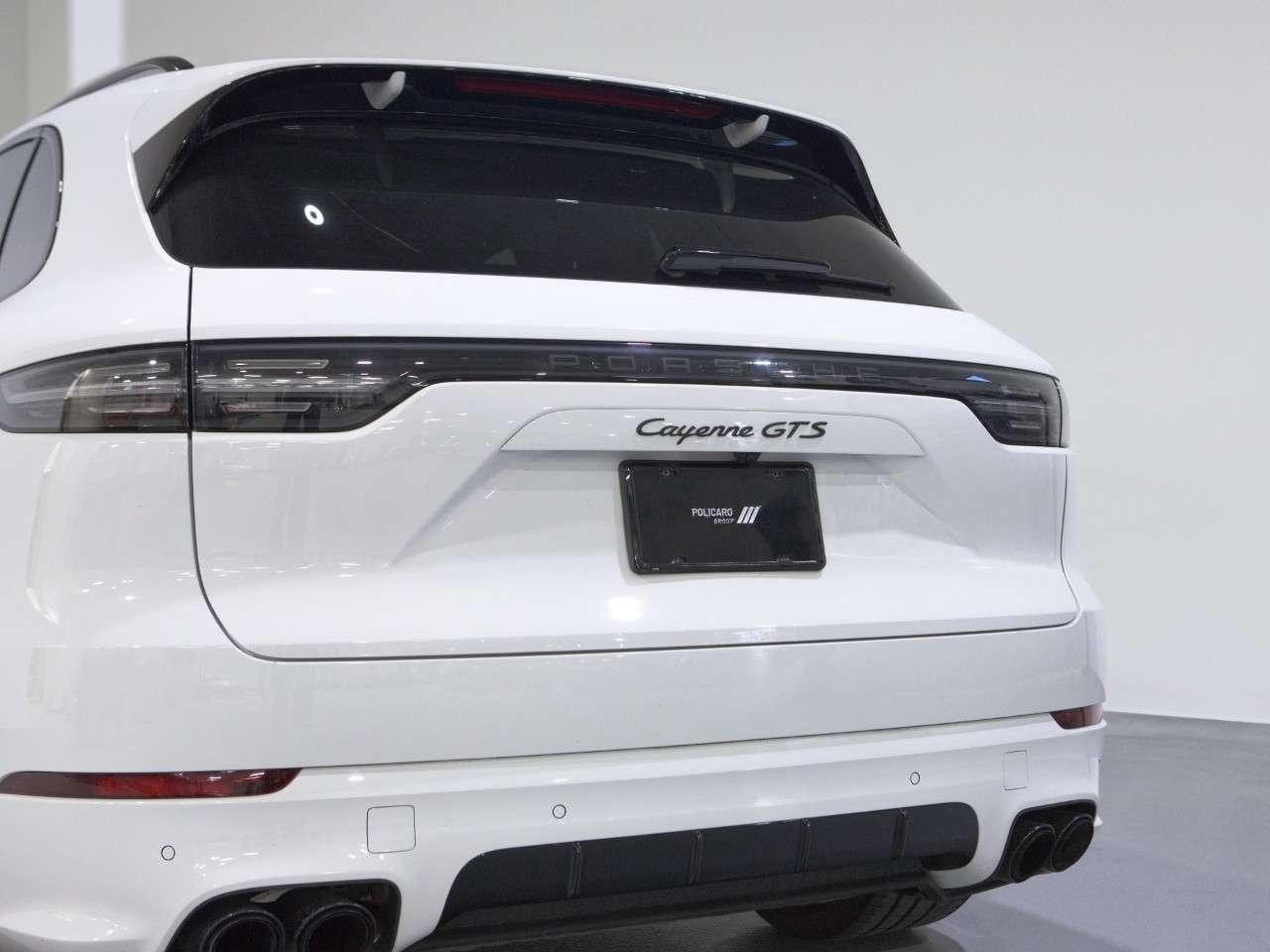 2023 Porsche Cayenne GTS AWD Photo