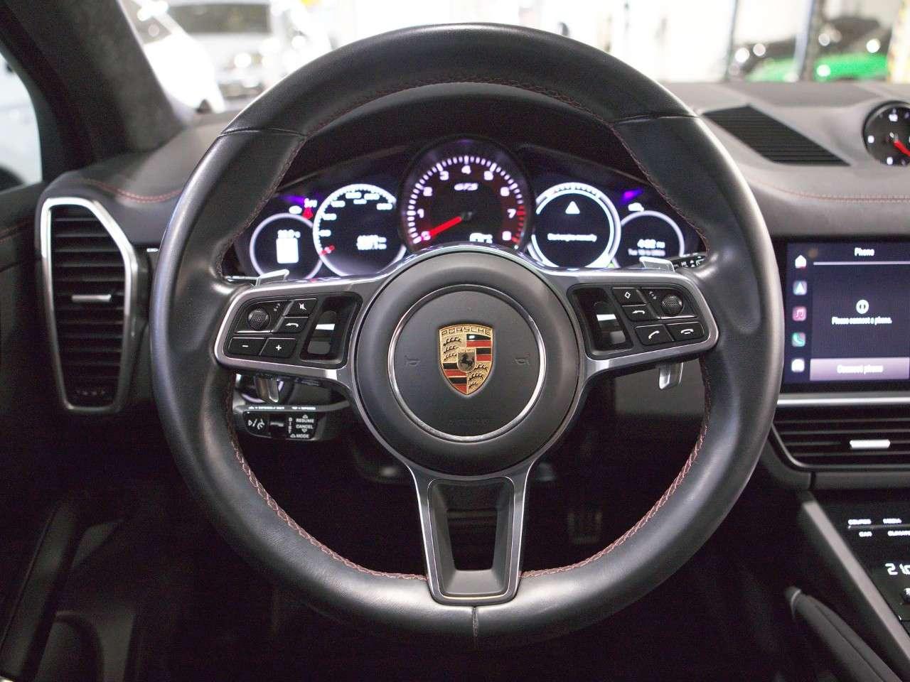 2023 Porsche Cayenne GTS AWD Photo