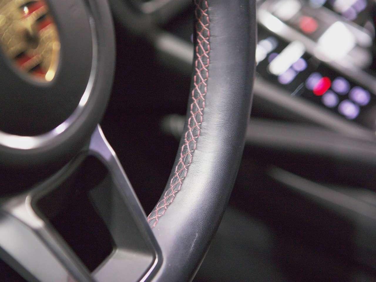 2023 Porsche Cayenne GTS AWD Photo