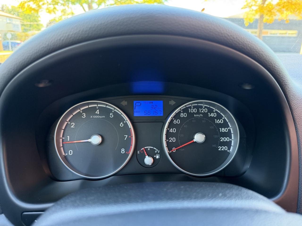 2011 Hyundai Accent L Photo