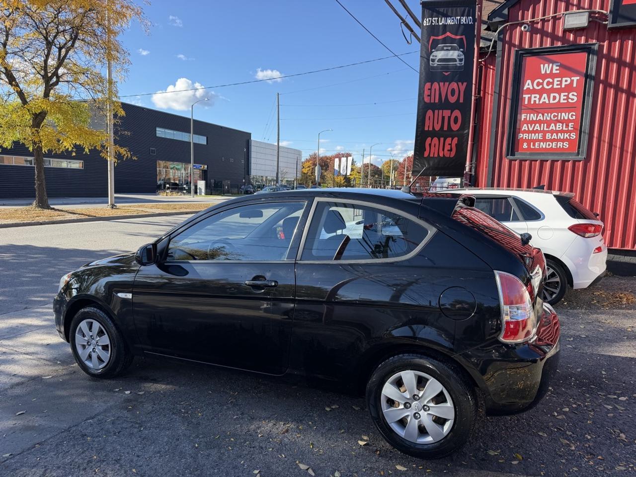 2011 Hyundai Accent L Photo