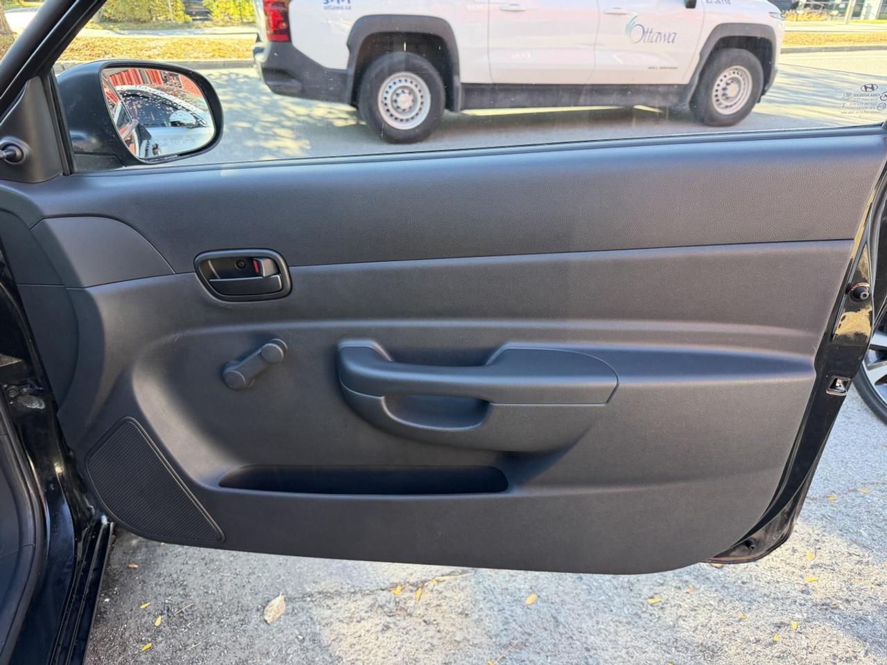 2011 Hyundai Accent L Photo