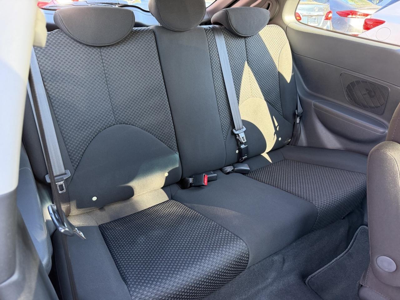 2011 Hyundai Accent L Photo