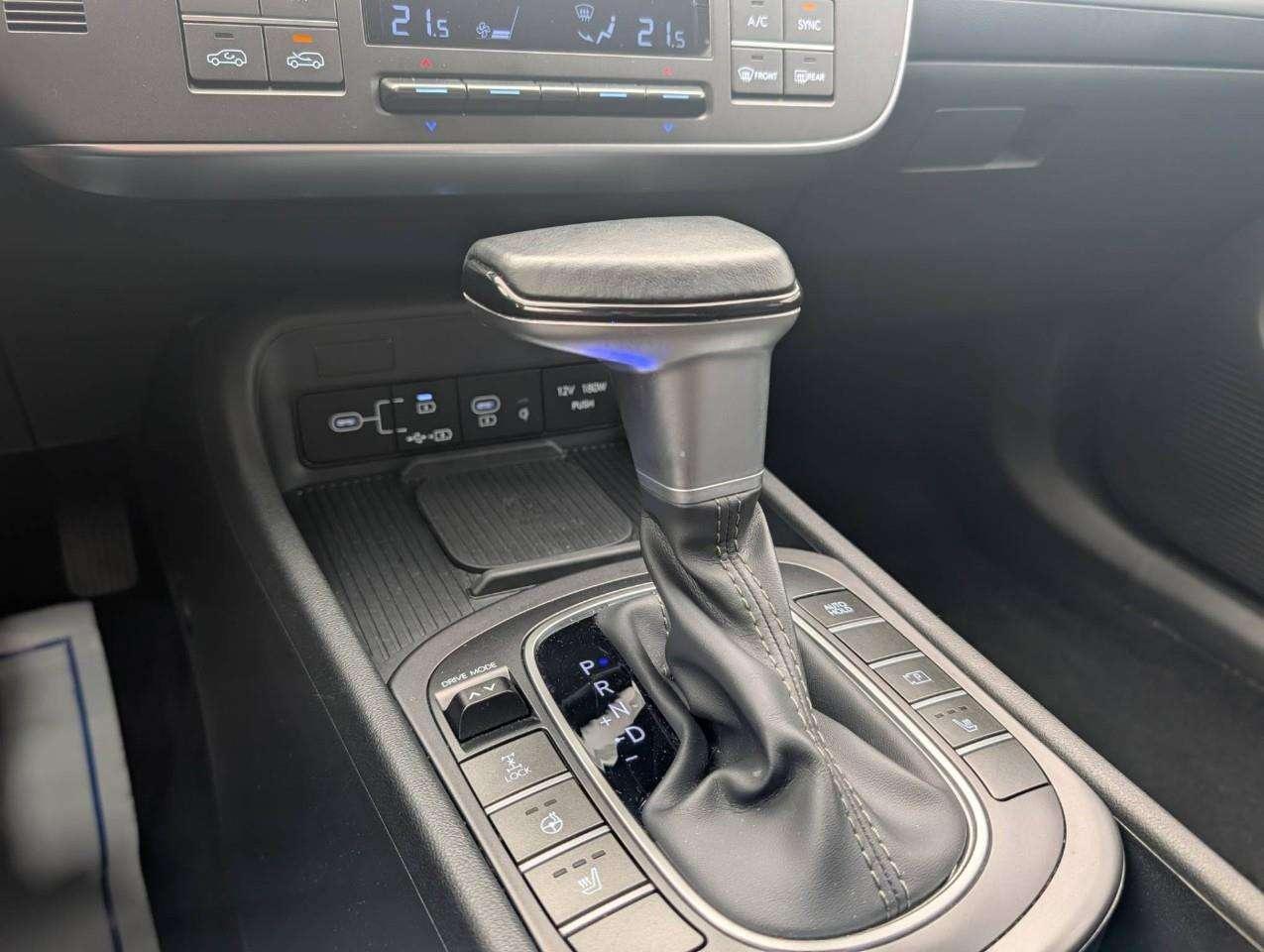 2025 Hyundai KONA 2.0L Preferred w/Trend Package NO ACCIDENTS Photo