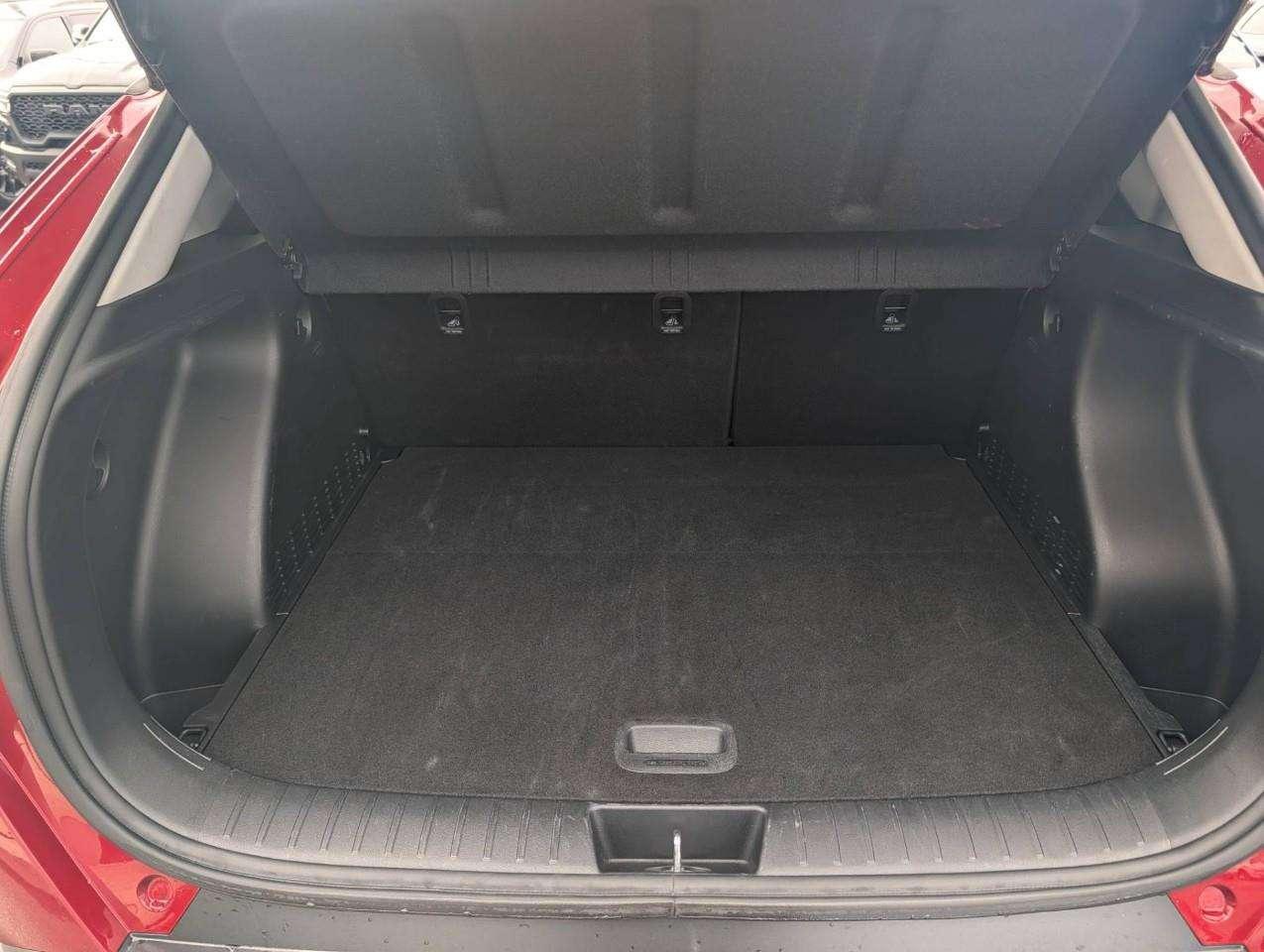 2025 Hyundai KONA 2.0L Preferred w/Trend Package NO ACCIDENTS Photo