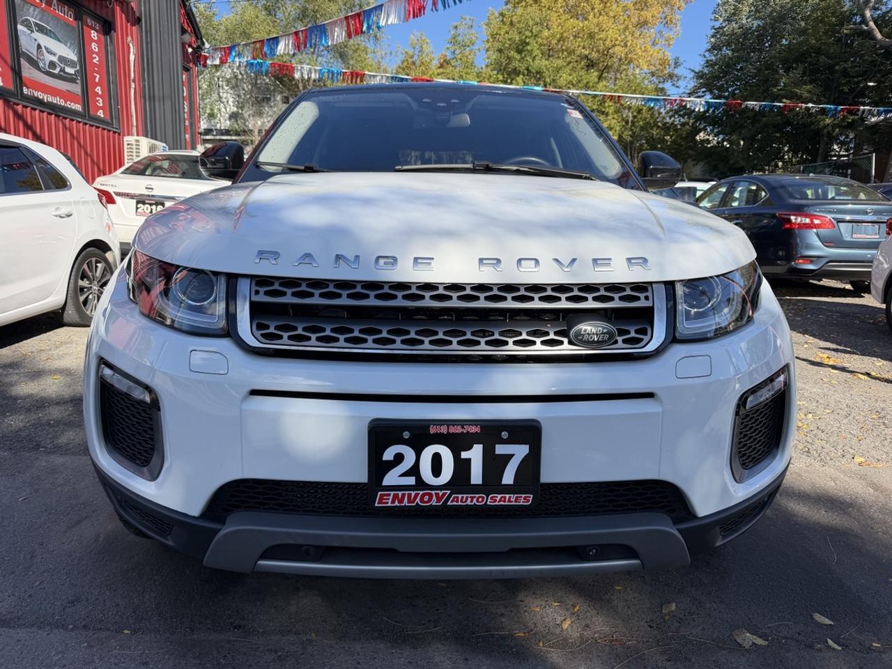 2017 Land Rover Range Rover Evoque SE Photo