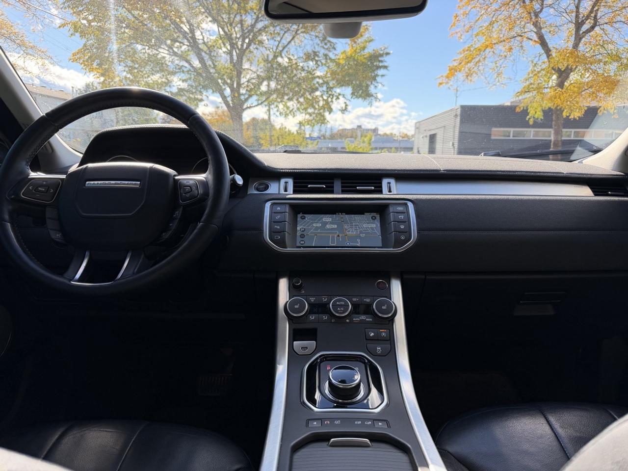 2017 Land Rover Range Rover Evoque SE Photo