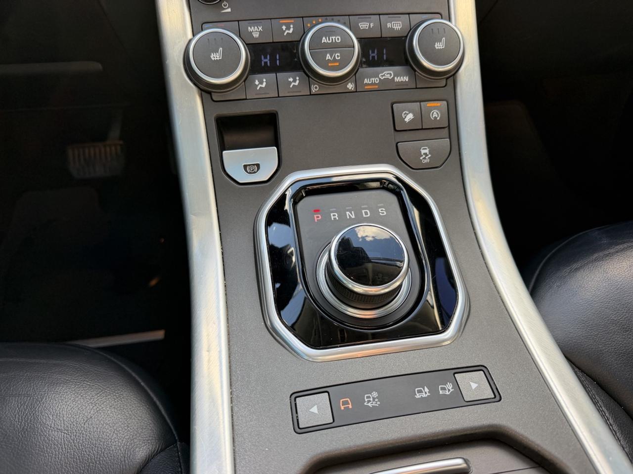 2017 Land Rover Range Rover Evoque SE Photo