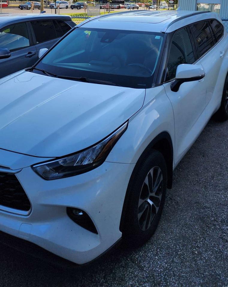 2020 Toyota Highlander XLE Photo
