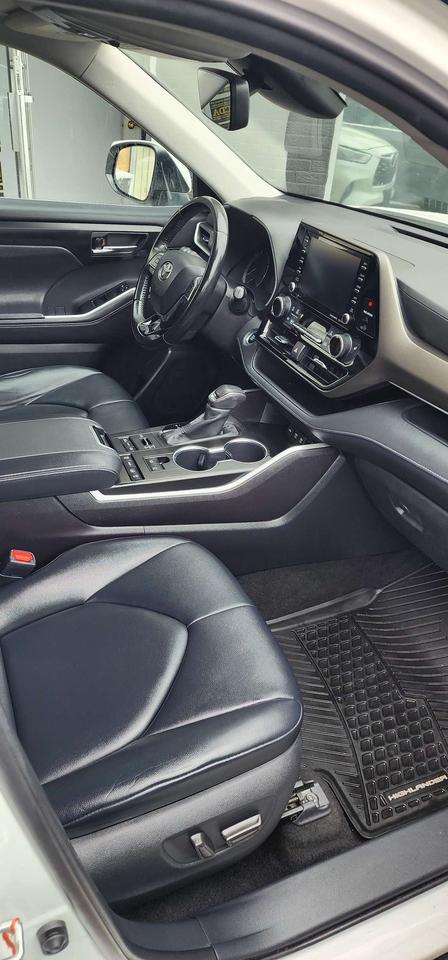 2020 Toyota Highlander XLE Photo