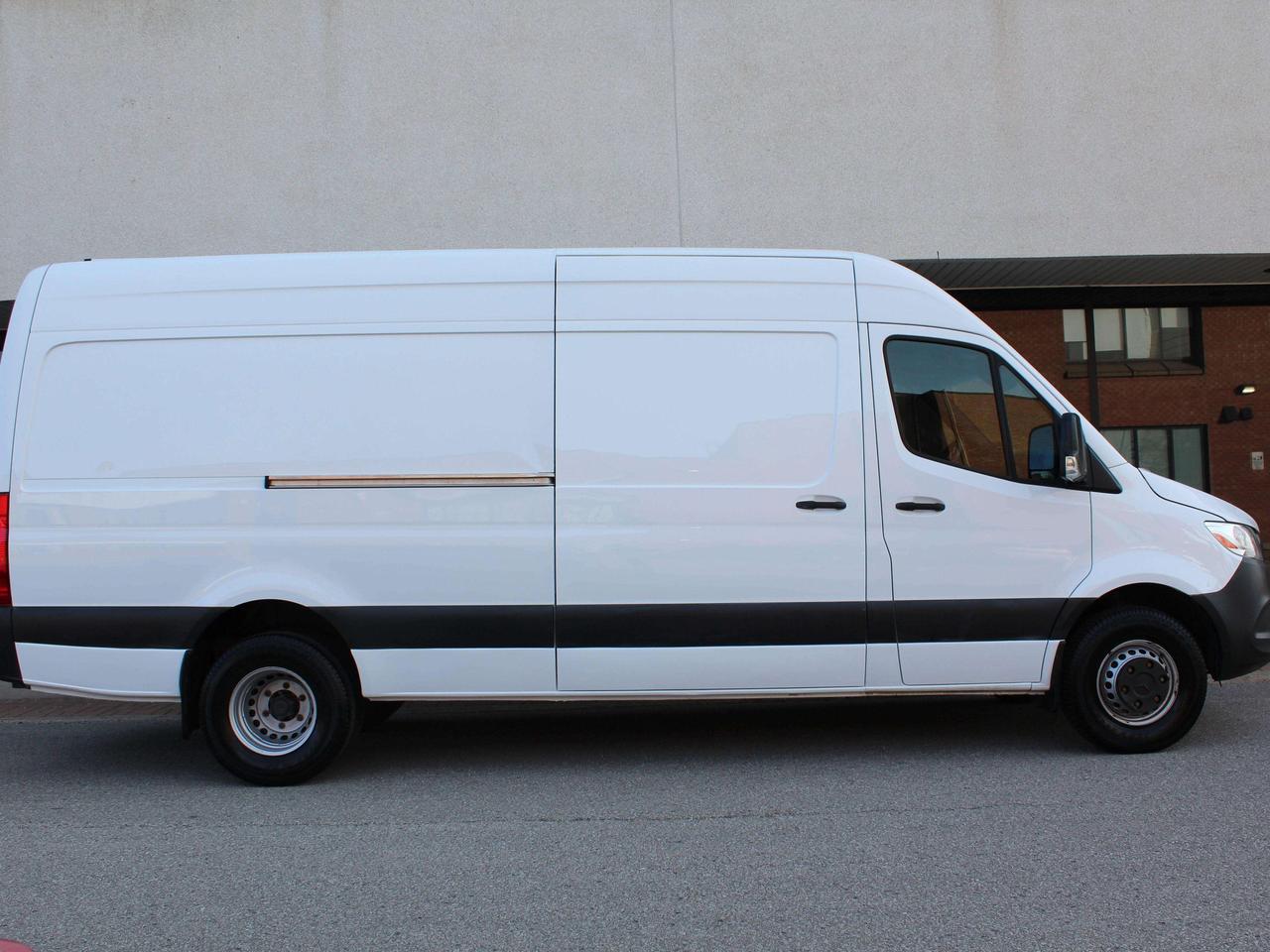 2024 Mercedes-Benz Sprinter 4500 - "HEAVY DUTY" - 170" FULL SIZE - TOW PKG Photo