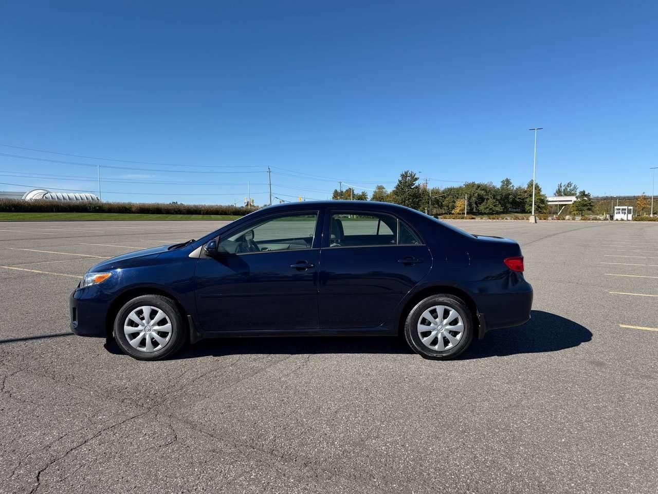 2013 Toyota Corolla LE Photo
