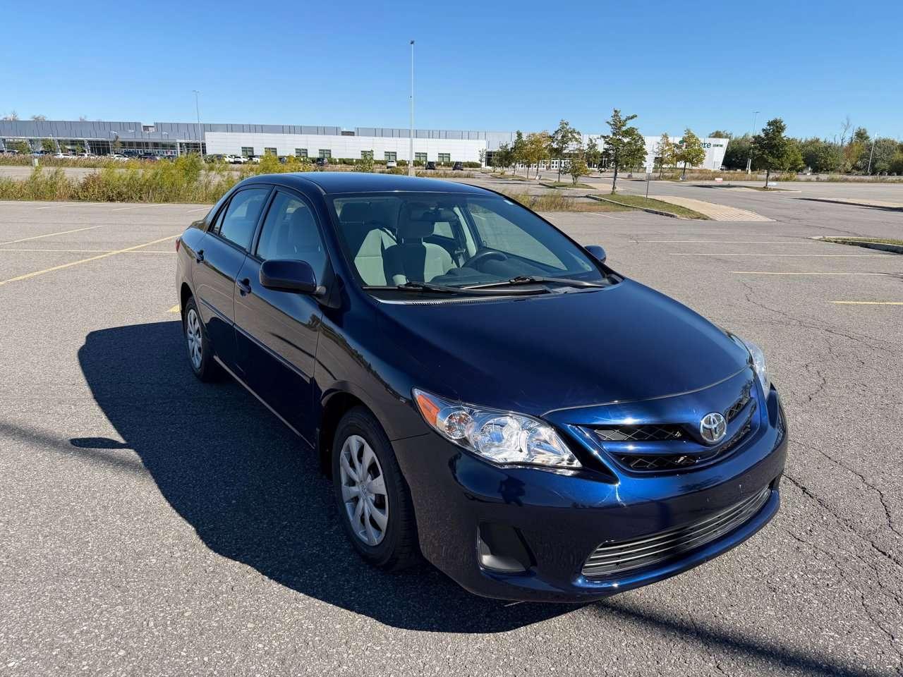 2013 Toyota Corolla LE Photo