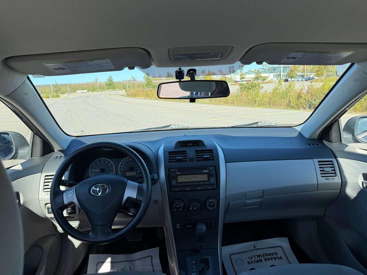 2013 Toyota Corolla LE Photo