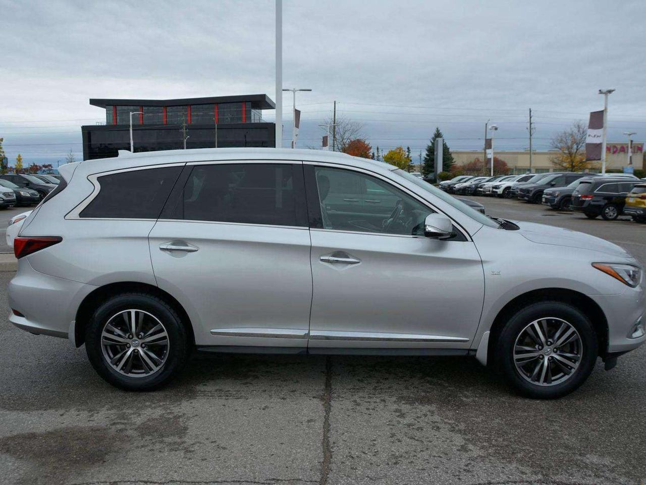 2017 Infiniti QX60 Base Photo