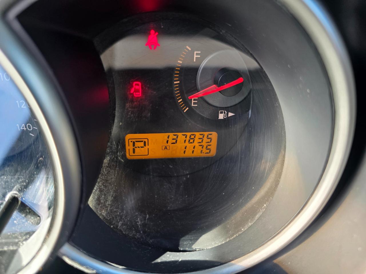 2008 Nissan Versa 1.8SL (CVT) 4dr Hatchback Photo4