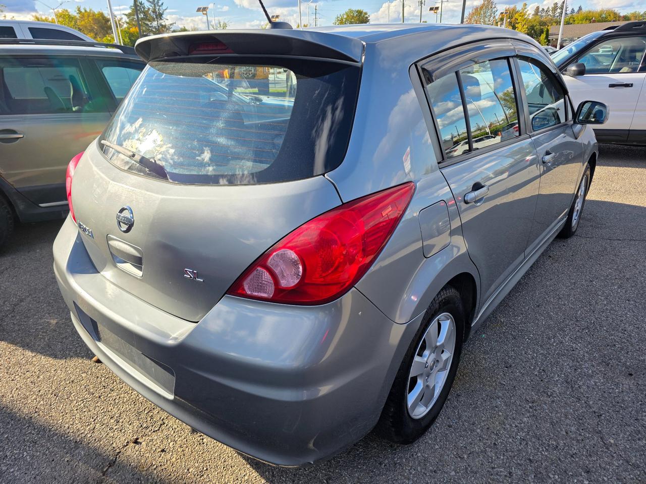 2008 Nissan Versa 1.8SL (CVT) 4dr Hatchback Photo