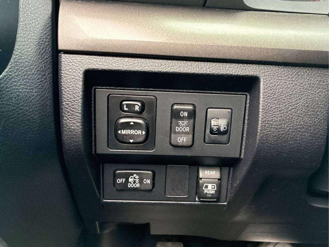 2014 Toyota Tundra SR Photo4