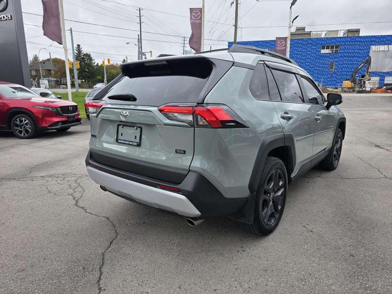 2023 Toyota RAV4 3500lb TOWING TRAIL AWD CLEAN CARFAX Photo3