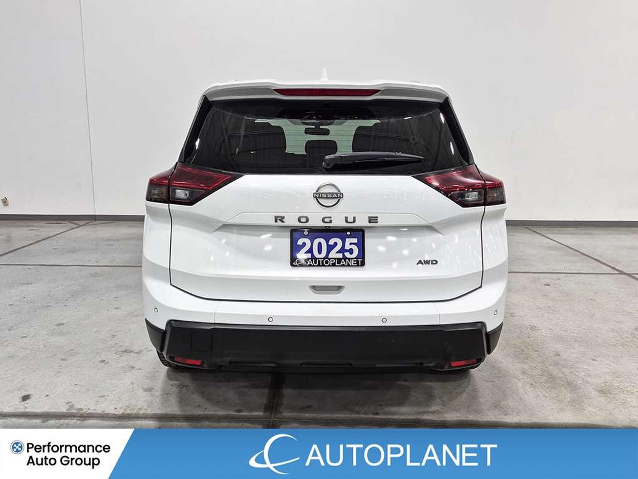 2025 Nissan Rogue SV, Back Up Cam, Pano Roof, Bluetooth! Photo