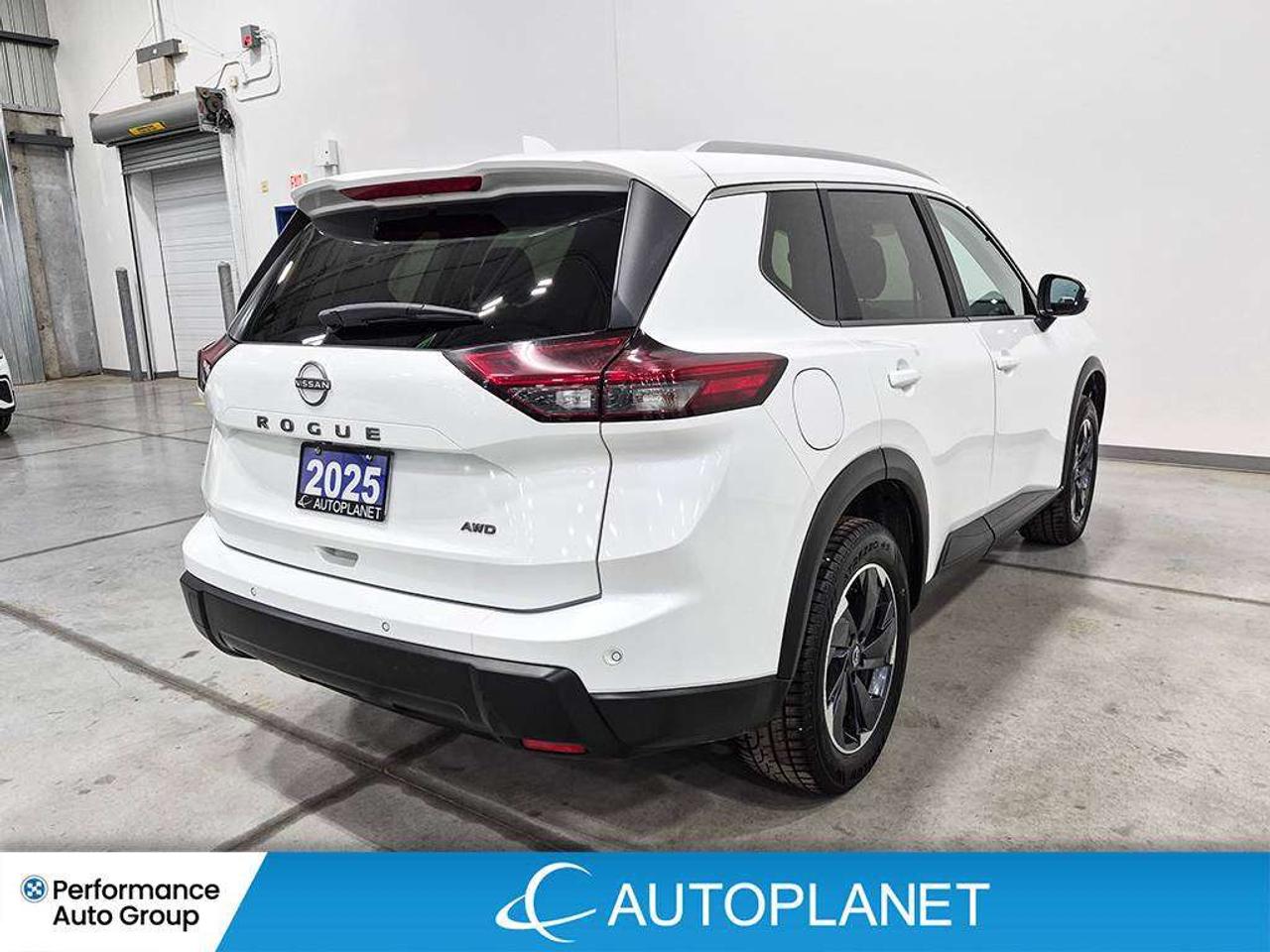 2025 Nissan Rogue SV, Back Up Cam, Pano Roof, Bluetooth! Photo