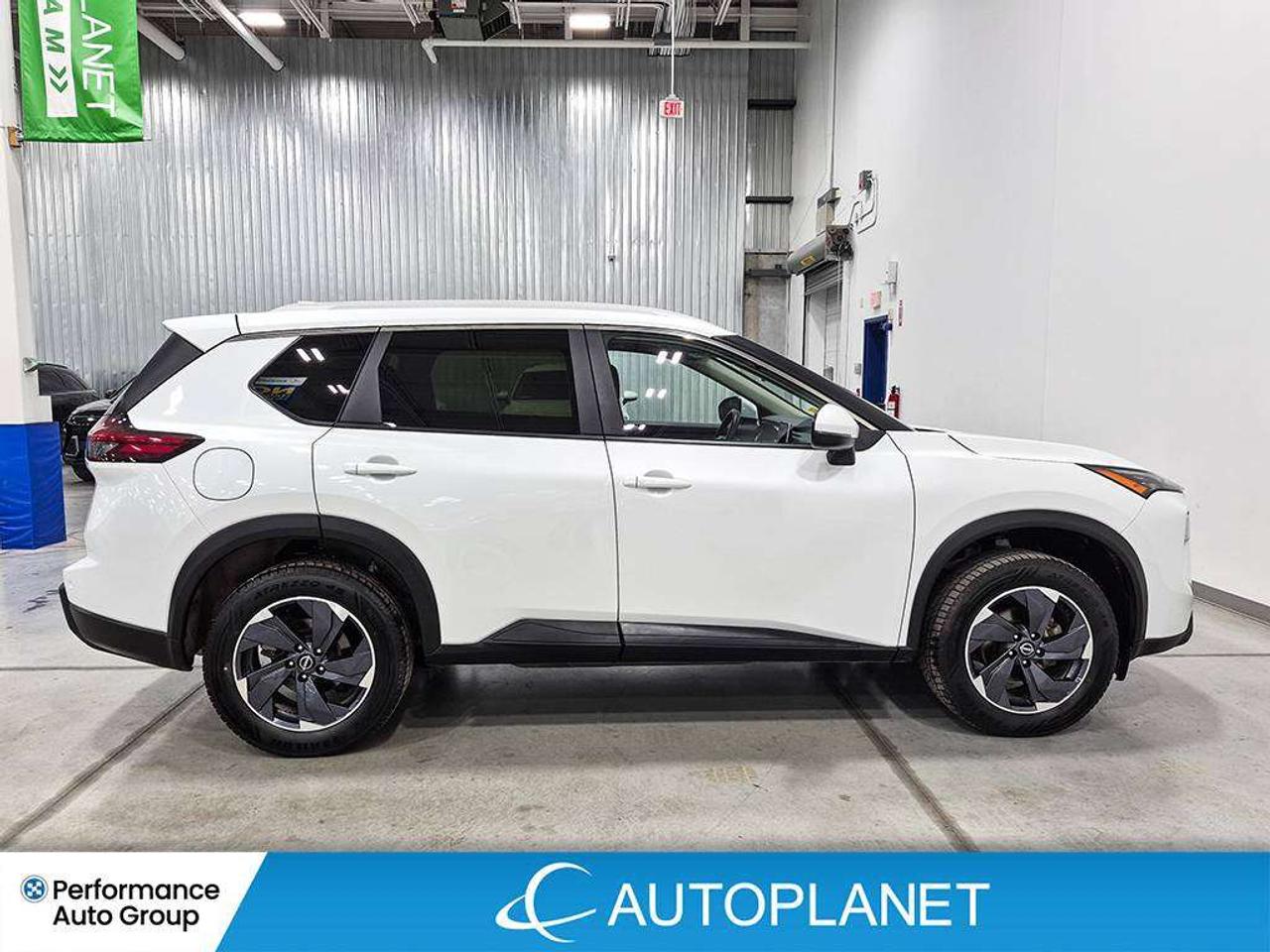 2025 Nissan Rogue SV, Back Up Cam, Pano Roof, Bluetooth! Photo