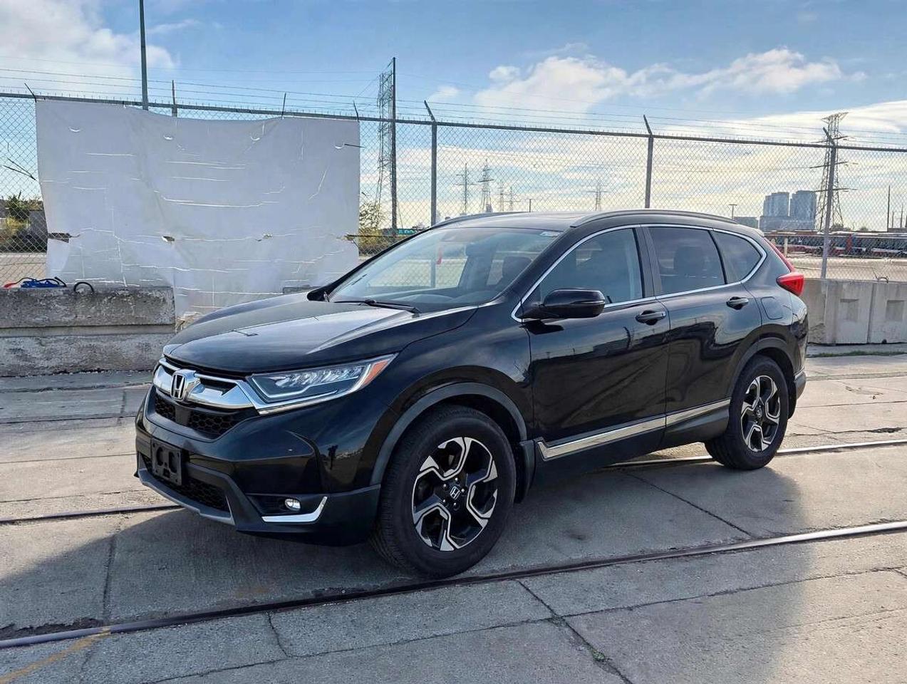 2019 Honda CR-V Touring Photo0
