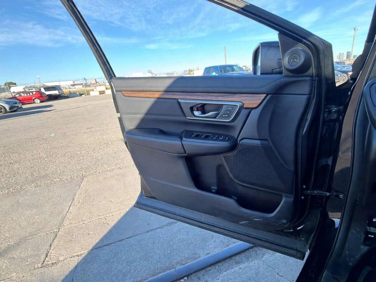 2019 Honda CR-V Touring Photo