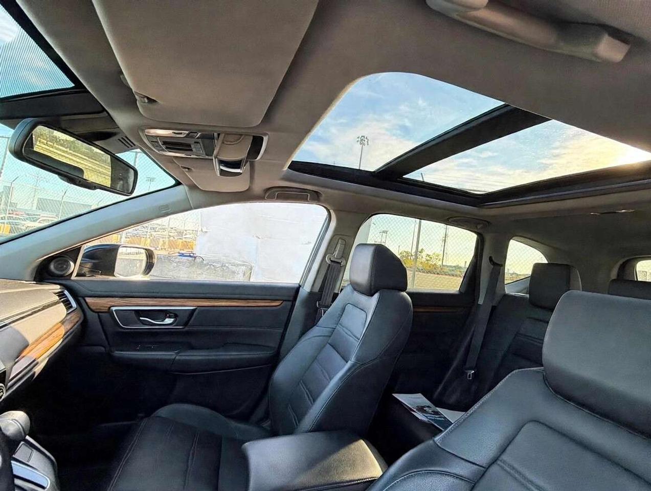 2019 Honda CR-V Touring Photo