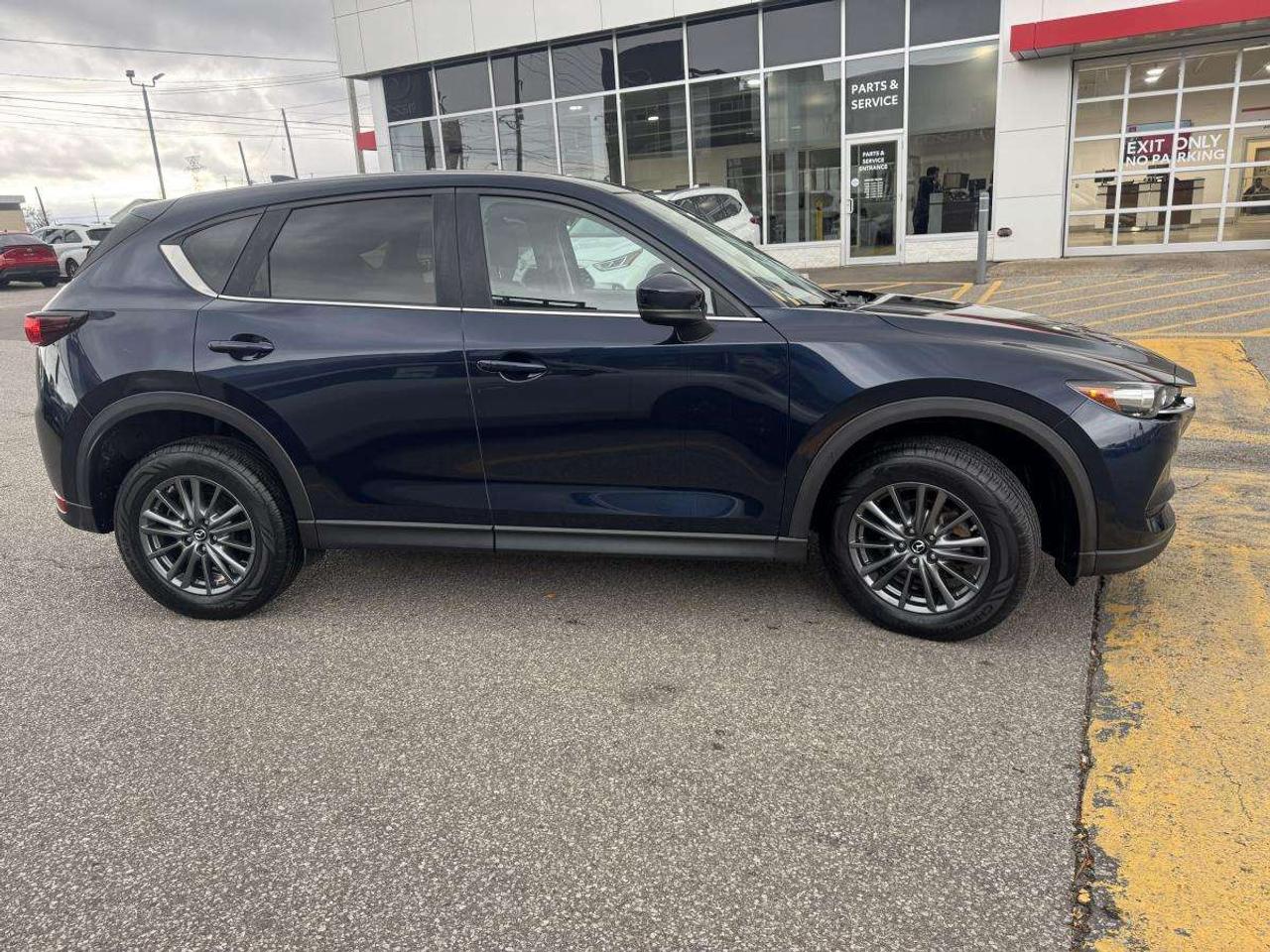 2017 Mazda CX-5 GX AWD/ SOLD/ PENDING DELIVERY Photo3