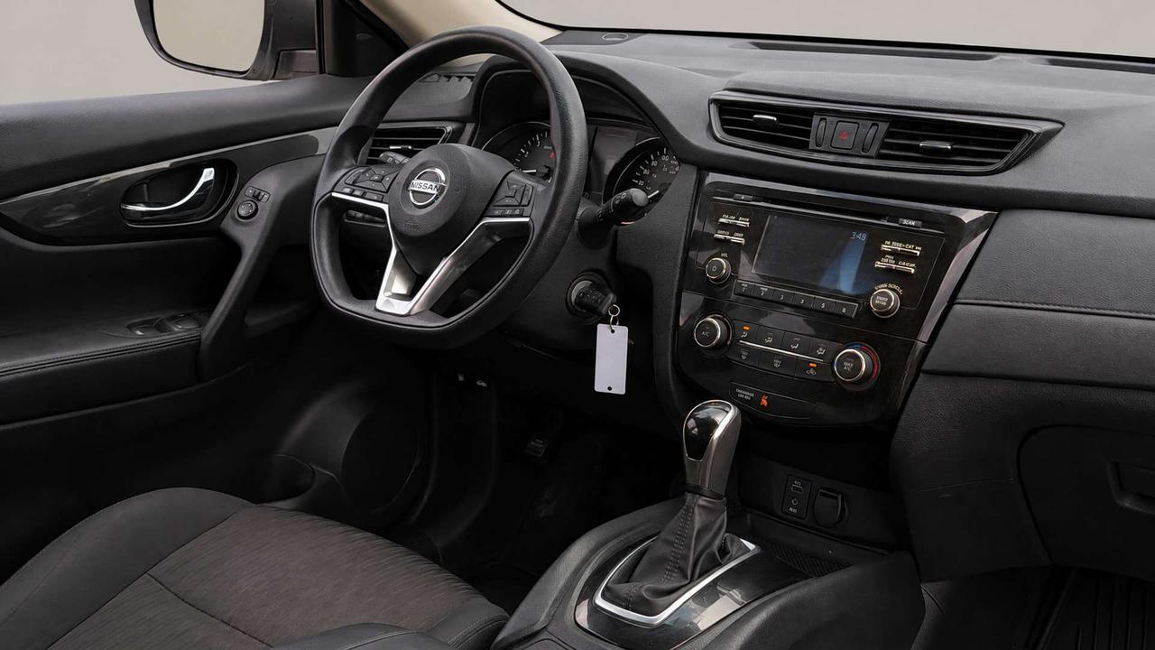 2017 Nissan Rogue S   Certified   No Accident   LOW KM Photo