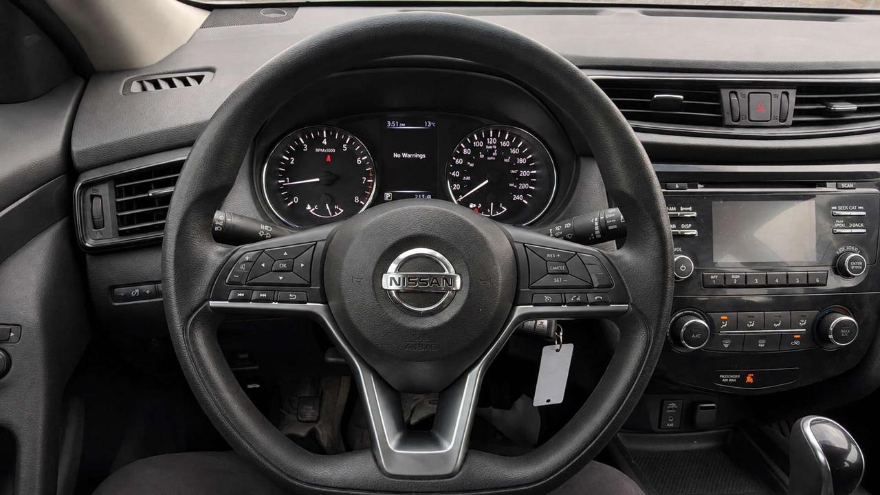2017 Nissan Rogue S   Certified   No Accident   LOW KM Photo