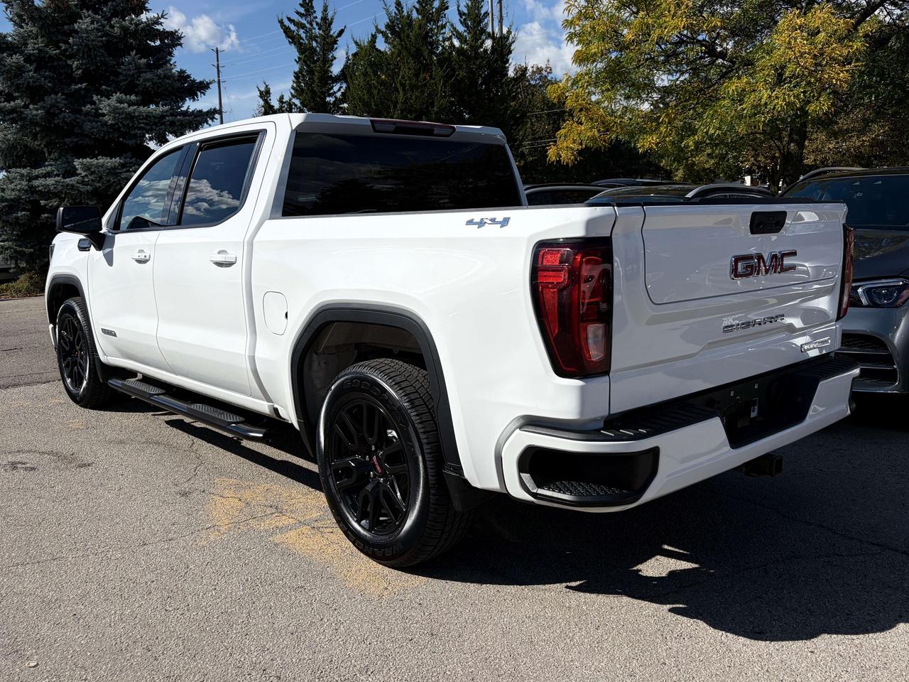 2022 GMC Sierra 1500 ELEVATION, BRAND NEW TIRES, BRAND NEW BRAKES Photo