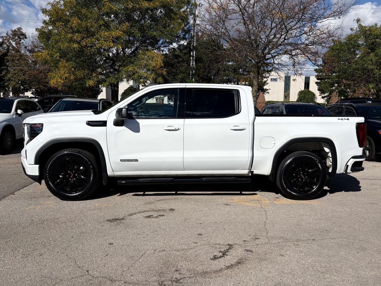 2022 GMC Sierra 1500 ELEVATION, BRAND NEW TIRES, BRAND NEW BRAKES Photo
