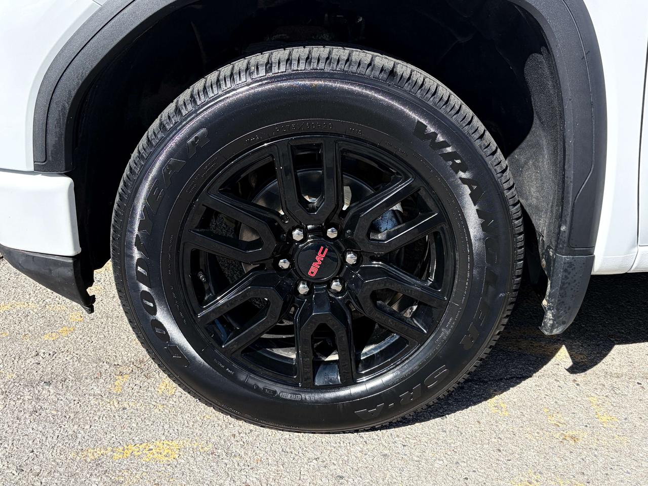 2022 GMC Sierra 1500 ELEVATION, BRAND NEW TIRES, BRAND NEW BRAKES Photo