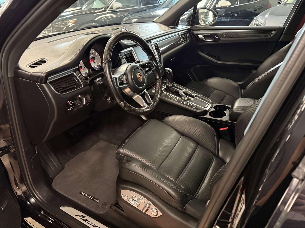 2018 Porsche Macan GTS Photo